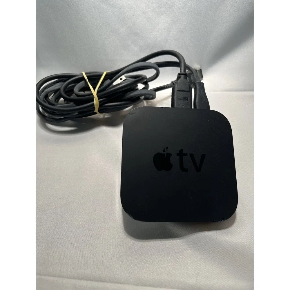 Apple TV (3rd Generation) 8GB Digital HD Media Streamer - Black W/HDMI